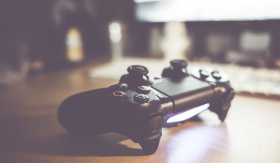 The Pros and Cons of a Digital Goods Store for Gaming: What You Need to Know