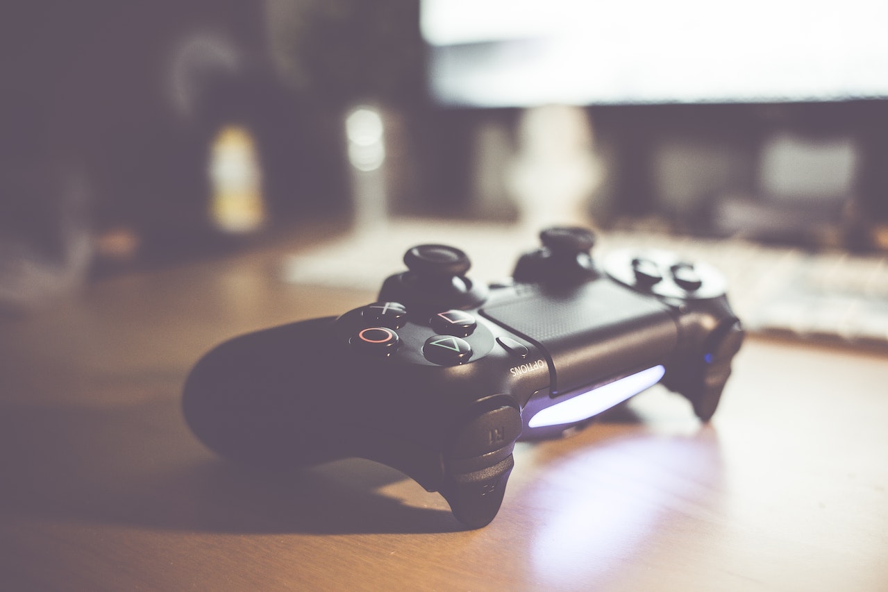 The Pros and Cons of a Digital Goods Store for Gaming: What You Need to Know
