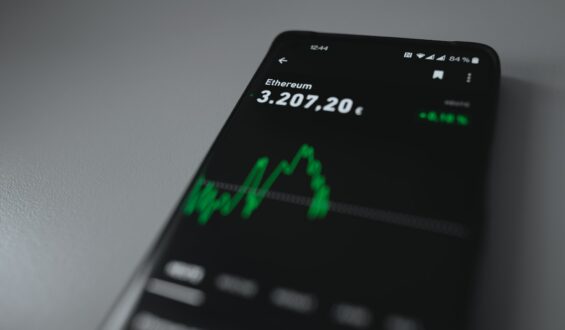 Know These Tips To Become A Successful Cryptocurrency Trader